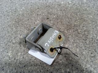 петля крышки багажника Hyundai Matrix 1 поколение 2003