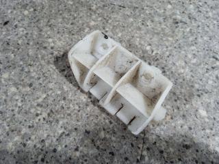 Крепление бампера заднего Nissan Qashqai 1 поколение (2006 - 2010), 85226-JD00A