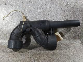 патрубок (трубопровод, шланг) Renault Clio 2 поколение [рестайлинг] (2001 - 2003), 1.4 л., i, E7J 780, бензин, МКПП