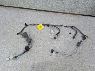 дверная проводка Toyota Avensis 1 поколение (T220) 1999, 82151-05330