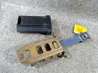 ограничитель открывания двери Mercedes-Benz CLK-Класс W208/A208 [рестайлинг] 2001, купе