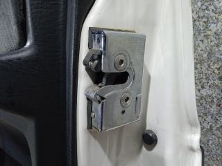 замок двери передней правой Audi 90 89/B3 1990, 893737016D