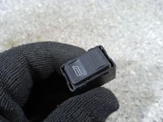 кнопка стеклоподъемника двери задней правой Audi 90 89/B3 1990, 893959855