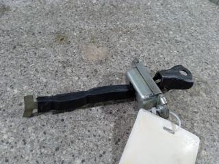 ограничитель открывания двери Toyota Yaris XP9 [рестайлинг] 2009, хетчбэк 5 дв.