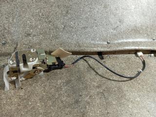 замок двери задней правой Mazda Demio DW [рестайлинг] 2002