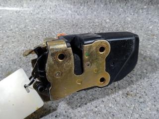 замок двери передней правой Chrysler Voyager 4 поколение [рестайлинг] 2005