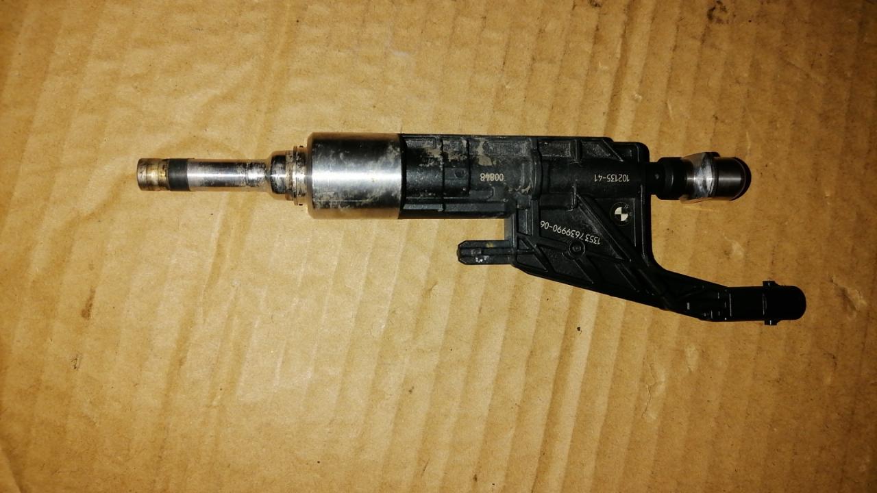 форсунка BMW 5 серия G30/G31 2018, 2.0 л., гибрид, седан, задний привод, 13537639990, 7639990 - фото №1