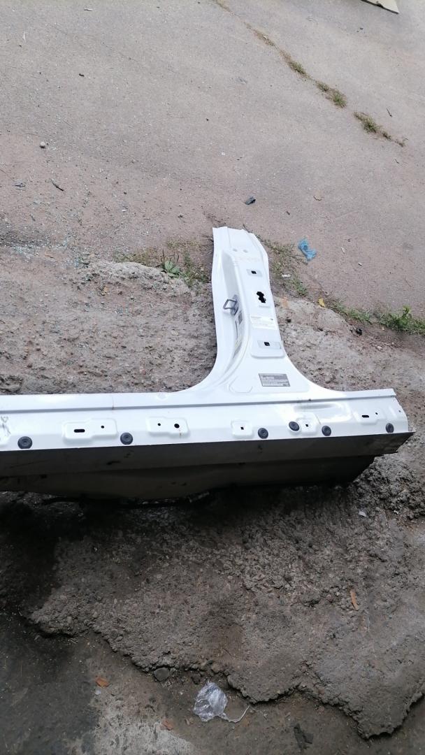 Стойка кузовная центральная левая BMW 6 серия G32 2018, 3.0 л., B58 B30 A, бензин, АКПП, mineral-weiss metallic а96, лифтбэк, полный привод - фото №1