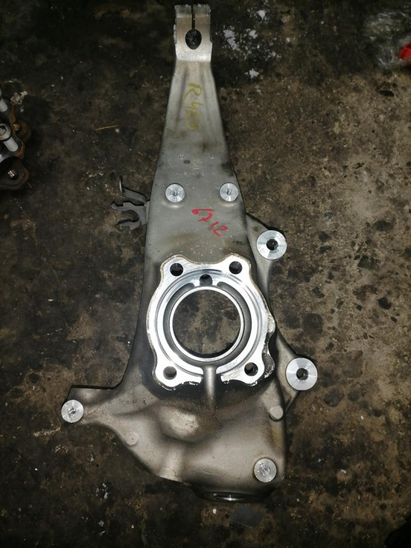 кулак поворотный левый BMW 6 серия G32 2018, 3.0 л., B58 B30 A, бензин, АКПП, mineral-weiss metallic а96, лифтбэк, полный привод, 31206884379, 6884379 - фото №1