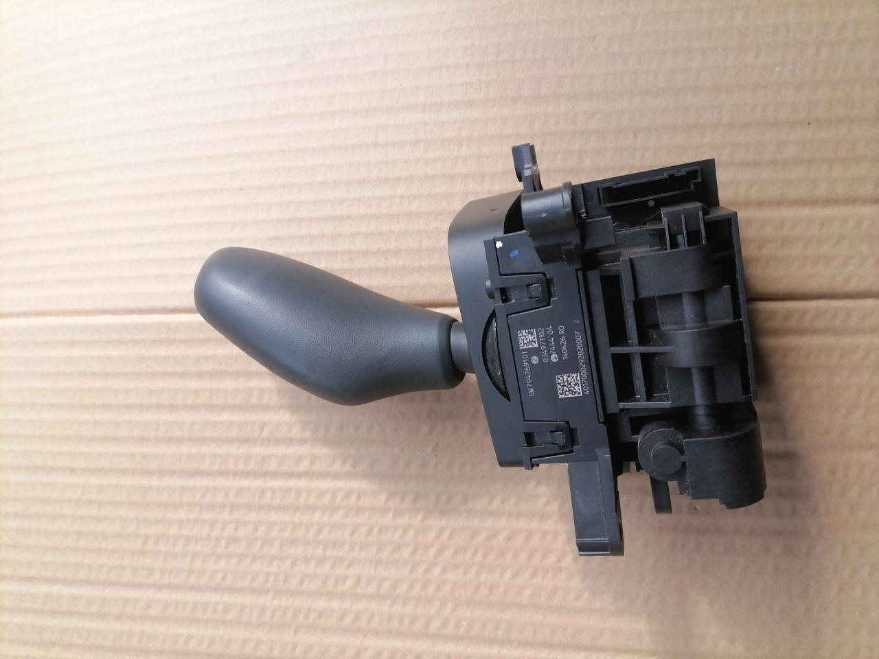 кулиса BMW 6 серия G32 2018, 3.0 л., B58 B30 A, бензин, АКПП, mineral-weiss metallic а96, лифтбэк, полный привод, 7947691, 61317947691 - фото №1