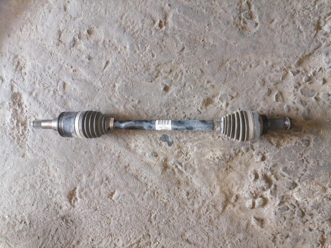 полуось задняя (приводной вал, ШРУС) BMW 4 серия F32/F33 F36 2016, 2.0 л., N26 B20 A, бензин, АКПП, glacier-silber metallic, хетчбэк 5 дв., задний привод, 33207637445, 7637445 - фото №1