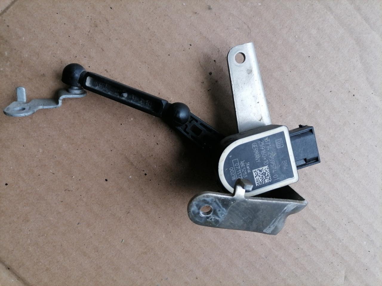 датчик дорожного просвета BMW 6 серия G32 2018, 3.0 л., B58 B30 A, бензин, АКПП, mineral-weiss metallic а96, лифтбэк, полный привод, 2959574, 37142959574 - фото №1