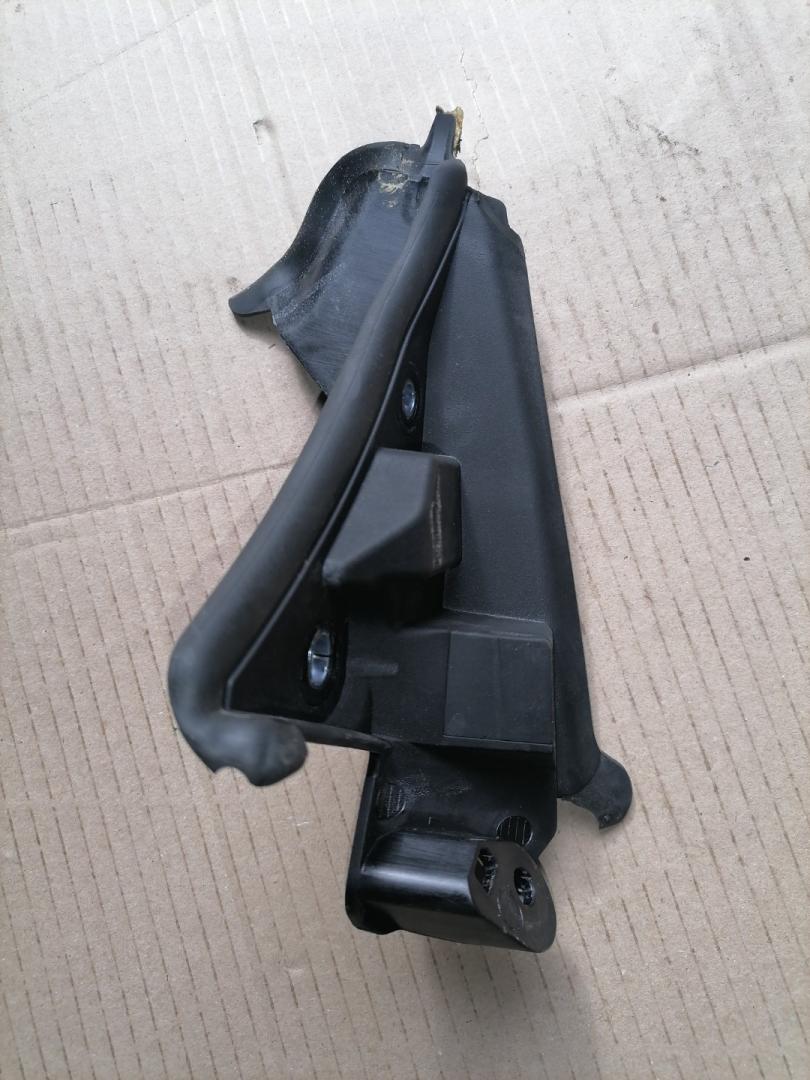 кронштейн (крепление) BMW 6 серия G32 2018, 3.0 л., B58 B30 A, бензин, АКПП, mineral-weiss metallic а96, лифтбэк, полный привод, 51247415353, 7415353 - фото №1