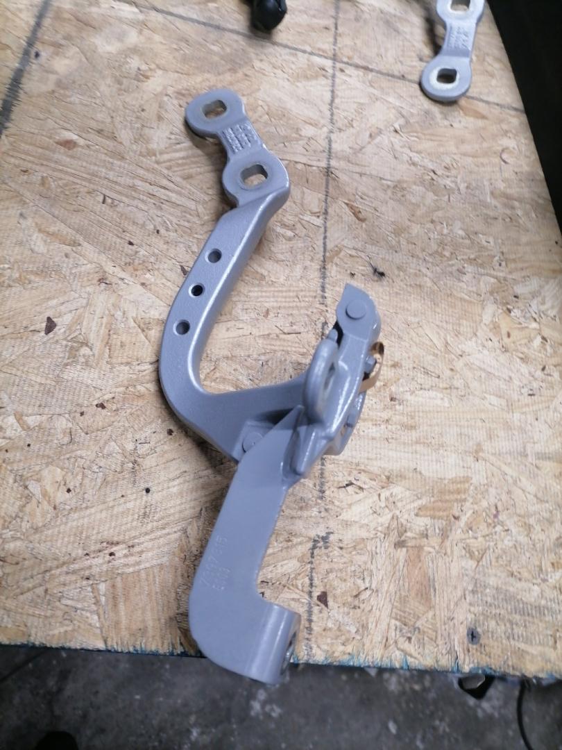 петля крышки багажника BMW X3 G01 2020, 3.0 л., B58B30B, бензин, АКПП, glacier-silber metallic, внедорожник 5 дв., полный привод, 7397315, 41007494943, 7494943 - фото №1