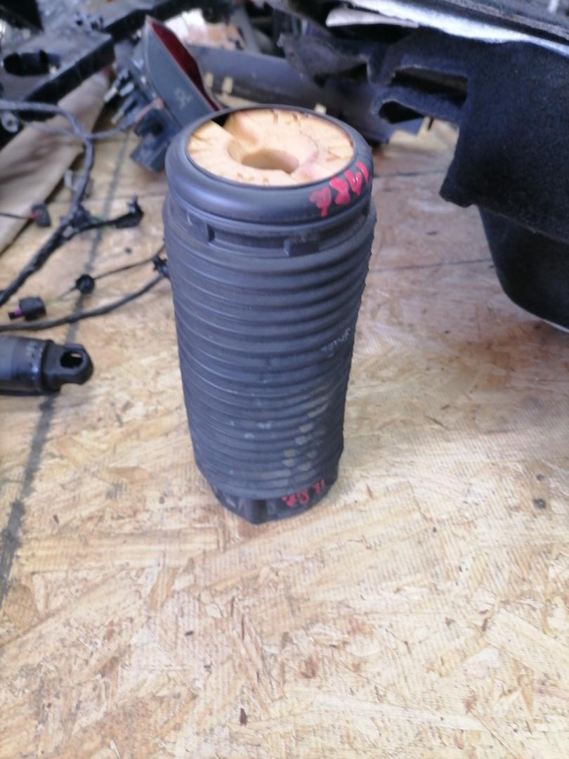 пыльник амортизатора BMW X3 G01 2019, 2.0 л., B46 B20 B, бензин, АКПП, внедорожник 5 дв., 33536871818, 6871818 - фото №1