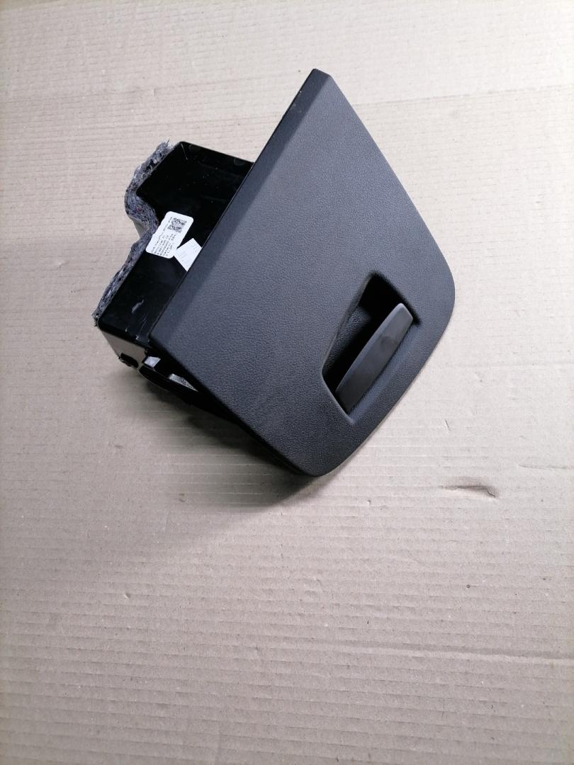 бардачок BMW 6 серия G32 2018, 3.0 л., B58 B30 A, бензин, АКПП, mineral-weiss metallic а96, лифтбэк, полный привод, 51456997929, 6997929 - фото №1