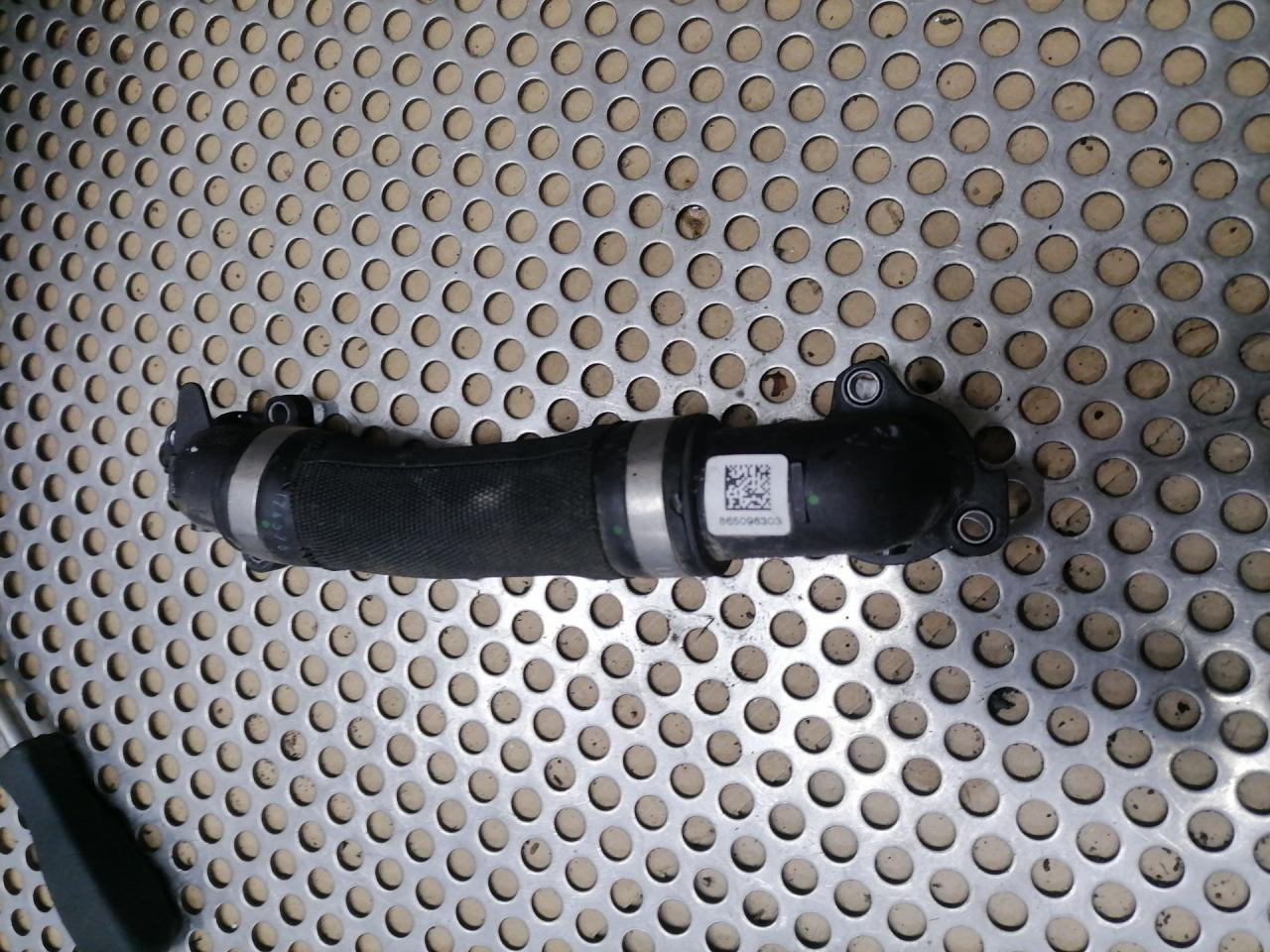 патрубок радиатора BMW X3 G01 2020, 3.0 л., B58B30B, бензин, АКПП, glacier-silber metallic, внедорожник 5 дв., полный привод, 11538650983, 8650983 - фото №1