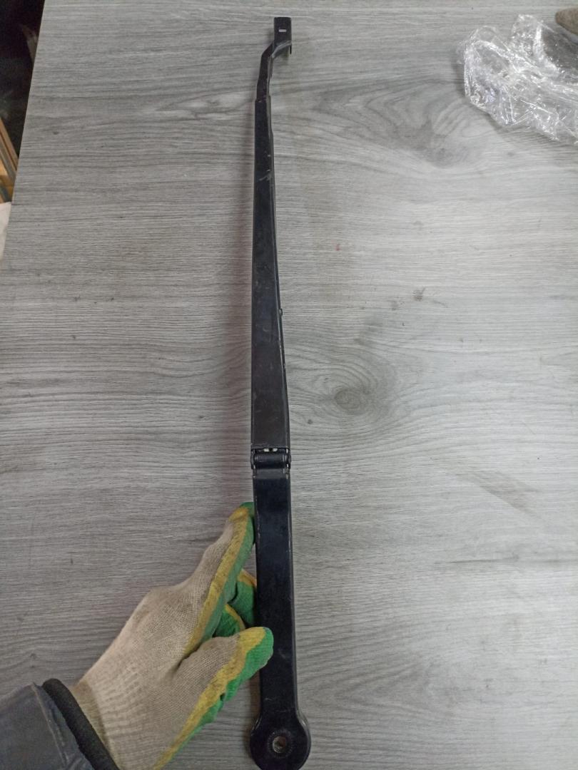 щеткодержатель (поводок стеклоочистителя, дворник) BMW X3 G01 2020, 3.0 л., B58B30B, бензин, АКПП, glacier-silber metallic, внедорожник 5 дв., полный привод, 7399010, 51138492677, 8492677 - фото №1