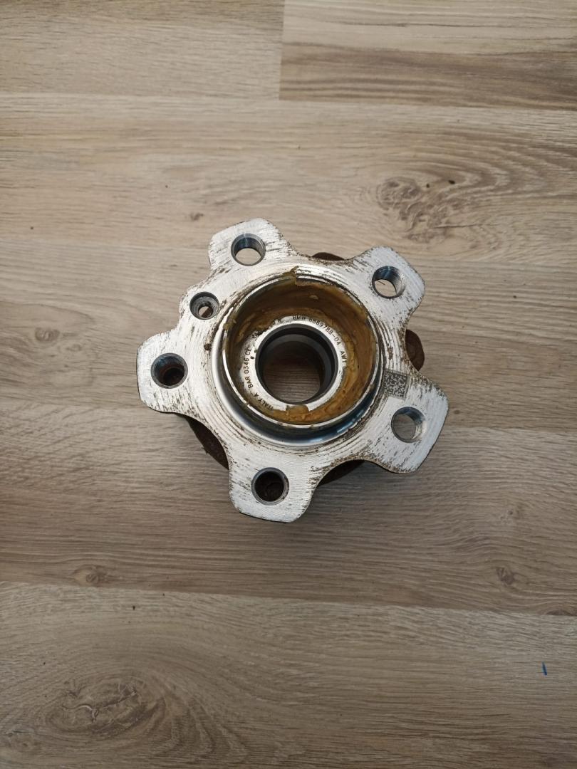 ступица задняя правая BMW X3 G01 2018, 2.0 л., B46 B20 B, бензин, АКПП, внедорожник 5 дв., 6869788, 31202408656, 2408656, 6861140 - фото №1