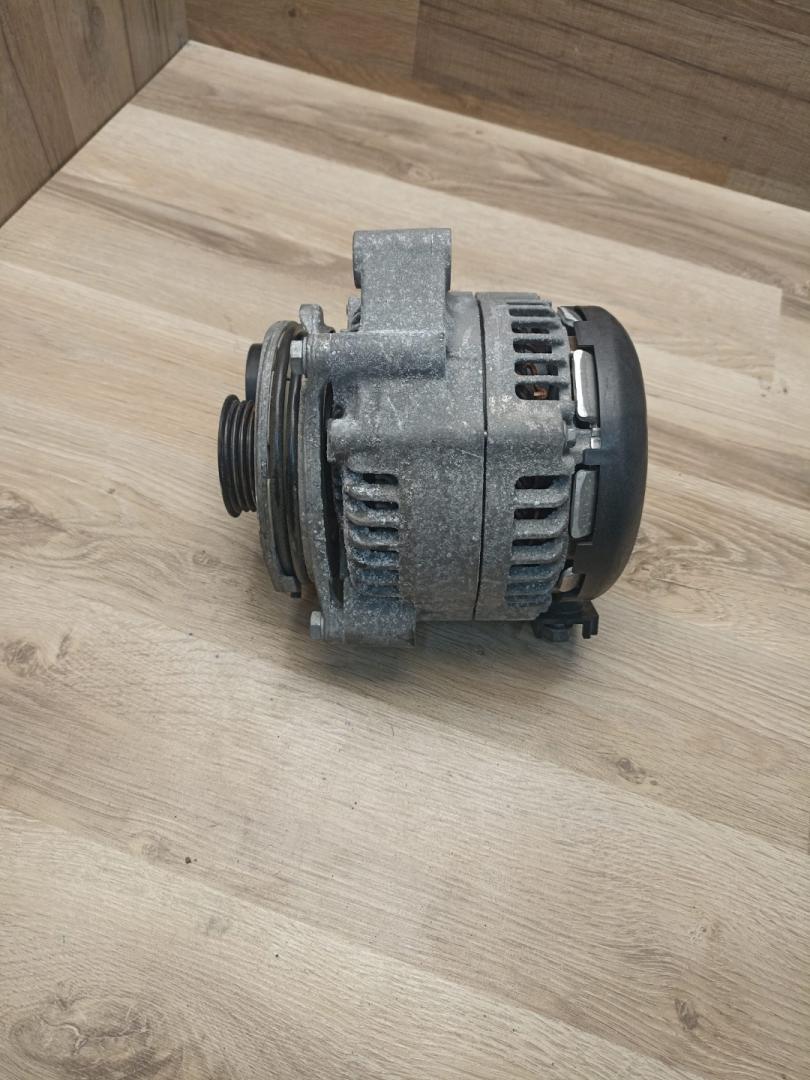 генератор BMW 4 серия F32/F33 F36 2016, 2.0 л., B48 B20 A, бензин, АКПП, mineral gray, лифтбэк, правый руль, 12318645325, 8645325 - фото №1