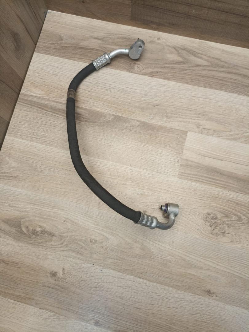 трубка кондиционера BMW 4 серия F32/F33 F36 2016, 2.0 л., B48 B20 A, бензин, АКПП, mineral gray, лифтбэк, правый руль, 64539337130, 9337130 - фото №1