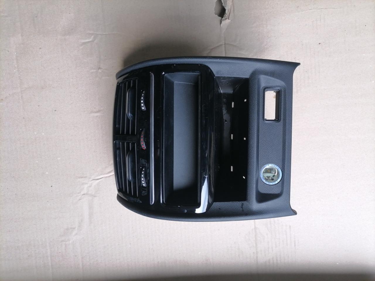 дефлектор обдува салона BMW 5 серия G30/G31 G30 2020, 2.0 л., B46 B20 B, бензин, АКПП, седан, задний привод, 64229357865, 9357865 - фото №1