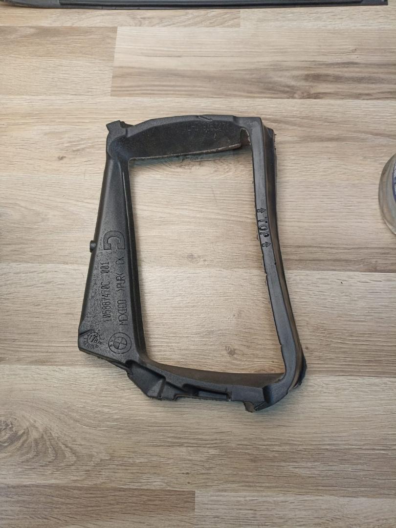 уплотнитель BMW X3 G01 2018, 3.0 л., B58 B30 A, бензин, АКПП, внедорожник 5 дв., полный привод, 51459363471, 9363471 - фото №1