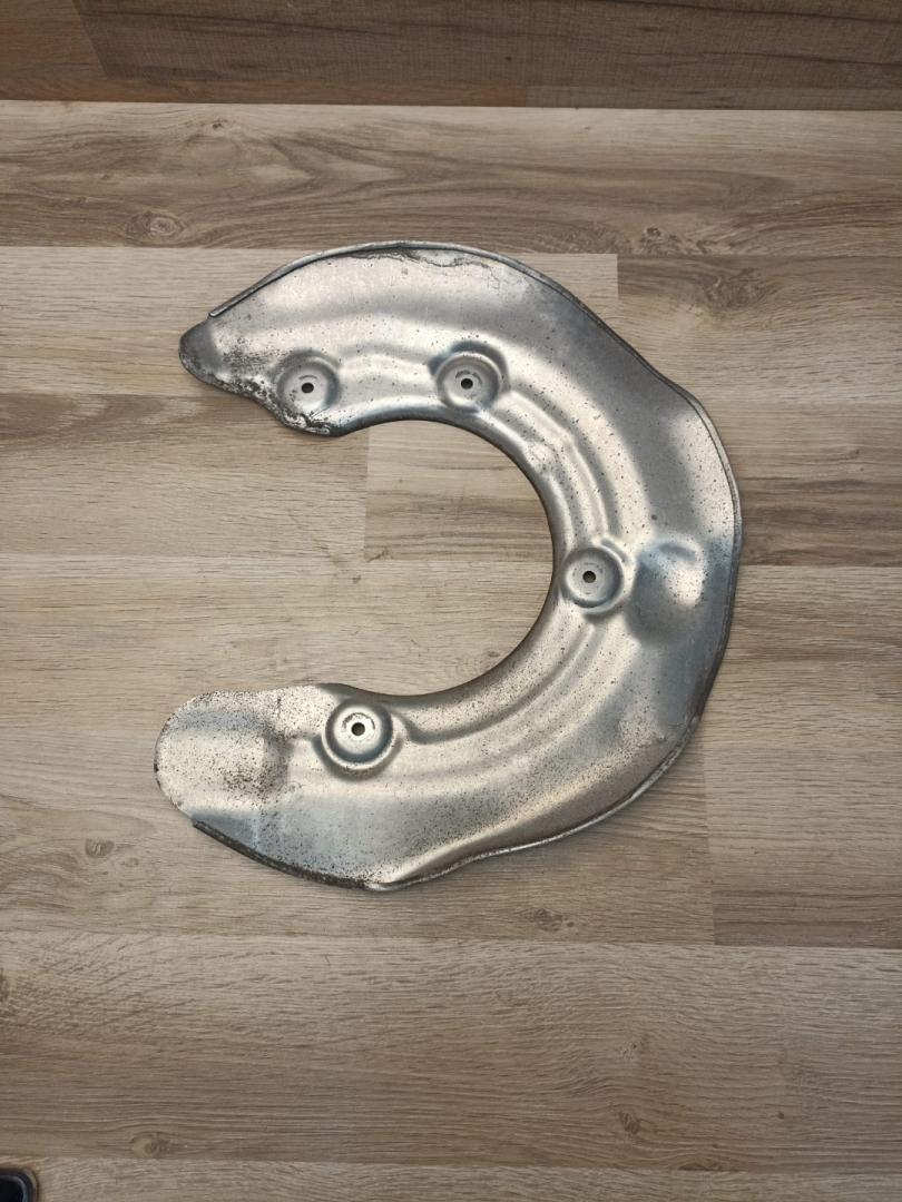 защитный кожух тормозного механизма BMW X3 G01 2018, 3.0 л., B58 B30 A, бензин, АКПП, внедорожник 5 дв., полный привод, 6870532, 34206870532 - фото №1