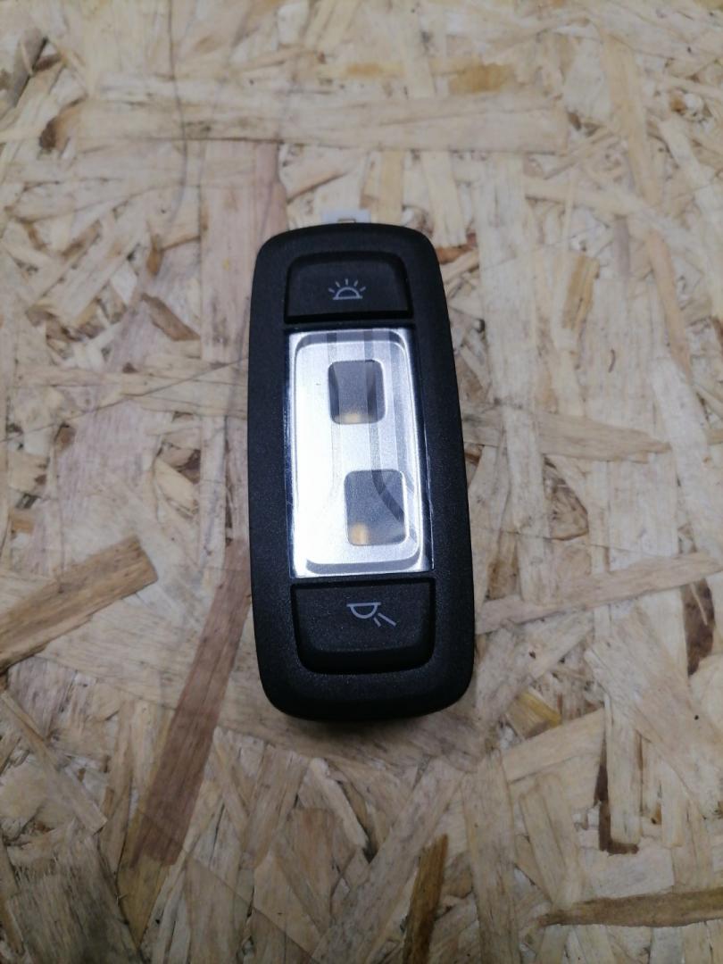 фонарь салона (плафон) BMW X3 G01 2018, 3.0 л., B58 B30 A, бензин, АКПП, внедорожник 5 дв., полный привод, 63319390891, 9390891 - фото №1