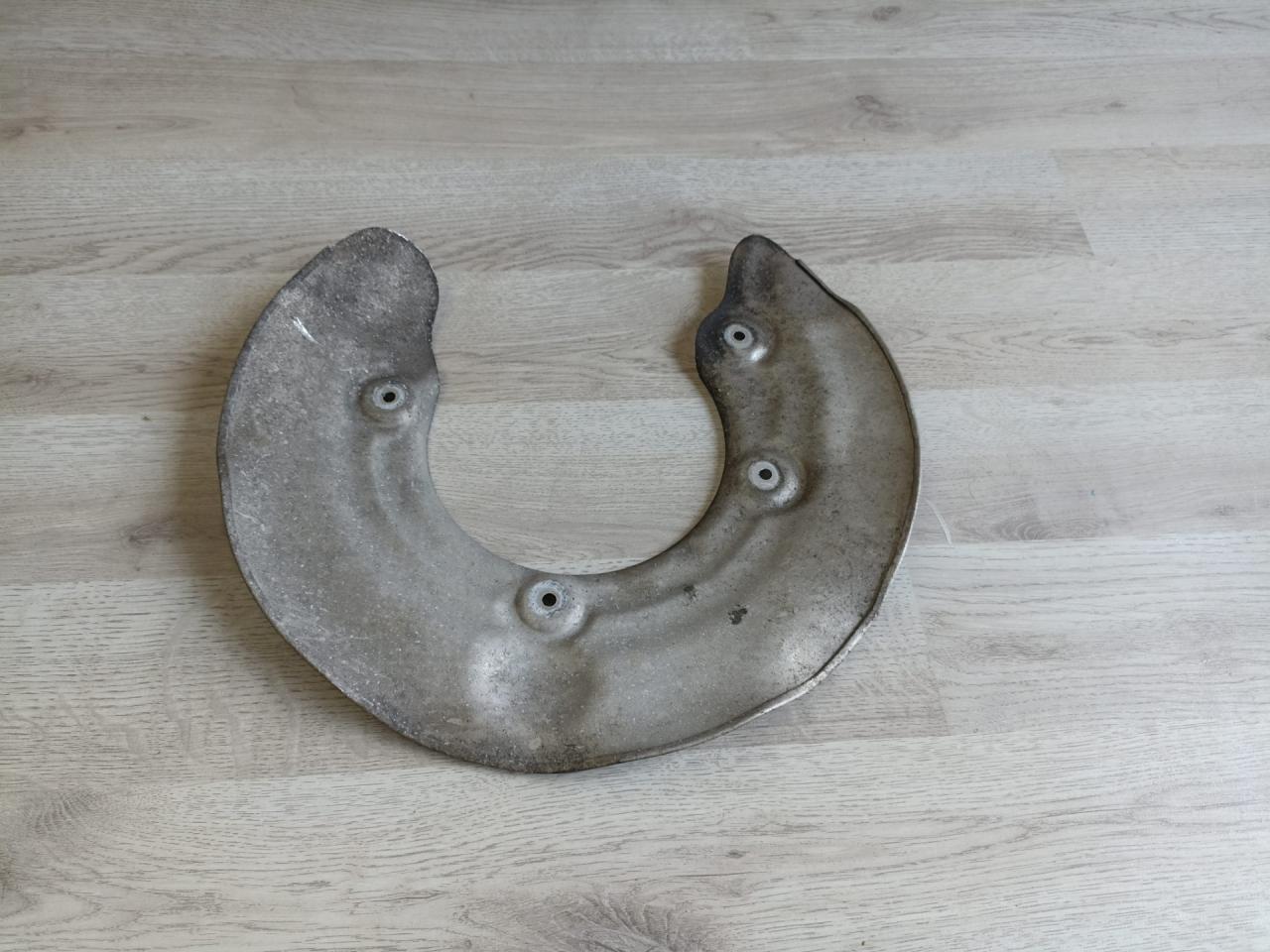 защитный кожух тормозного механизма BMW X3 G01 2018, 3.0 л., B58 B30 A, бензин, АКПП, a300, внедорожник 5 дв., полный привод, 6870532, 34206870532 - фото №1