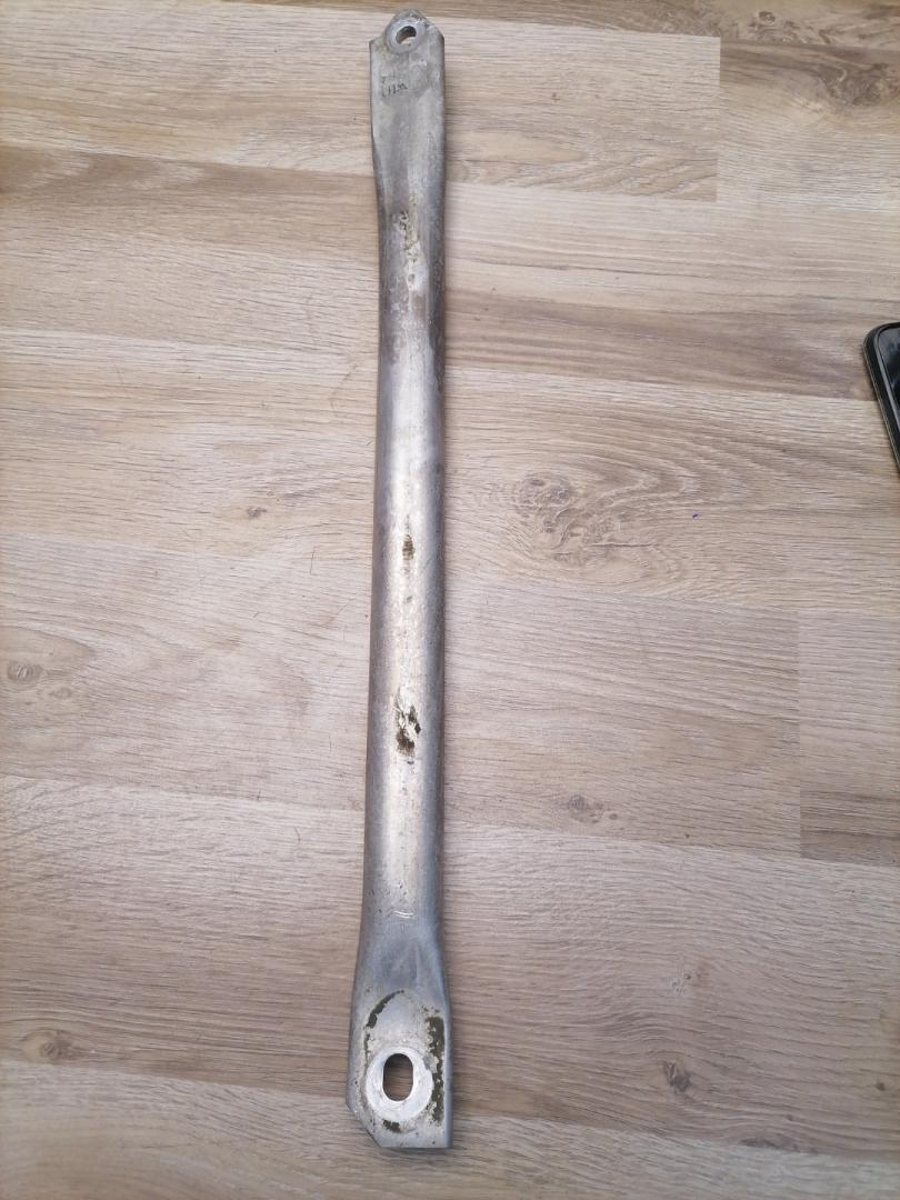 распорка стоек BMW X3 G01 2018, 3.0 л., B58 B30 A, бензин, АКПП, внедорожник 5 дв., полный привод, 7403885, 51617403885 - фото №1