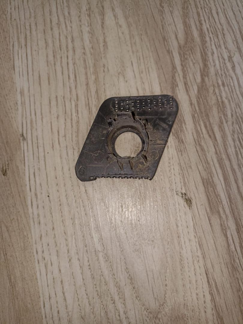 крепление парктроника BMW X3 G01 2018, 3.0 л., B58 B30 A, бензин, АКПП, внедорожник 5 дв., полный привод, 7399990 - фото №1