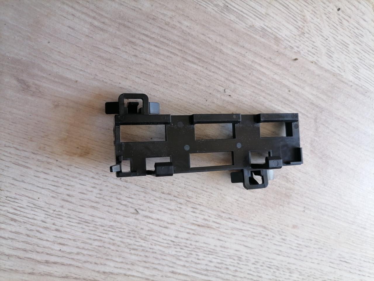 кронштейн (крепление) BMW X5 G05 2021, 3.0 л., B58B30C, бензин, АКПП, sophisto-grau brillant metallic, внедорожник 5 дв., полный привод, 9265295 - фото №1