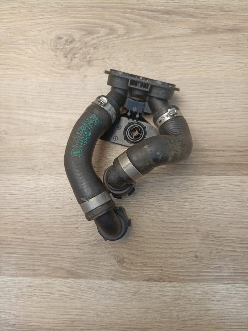 патрубок (трубопровод, шланг) BMW X5 G05 2021, 3.0 л., B58B30C, бензин, АКПП, sophisto-grau brillant metallic, внедорожник 5 дв., полный привод, 61218780517, 8780517 - фото №1