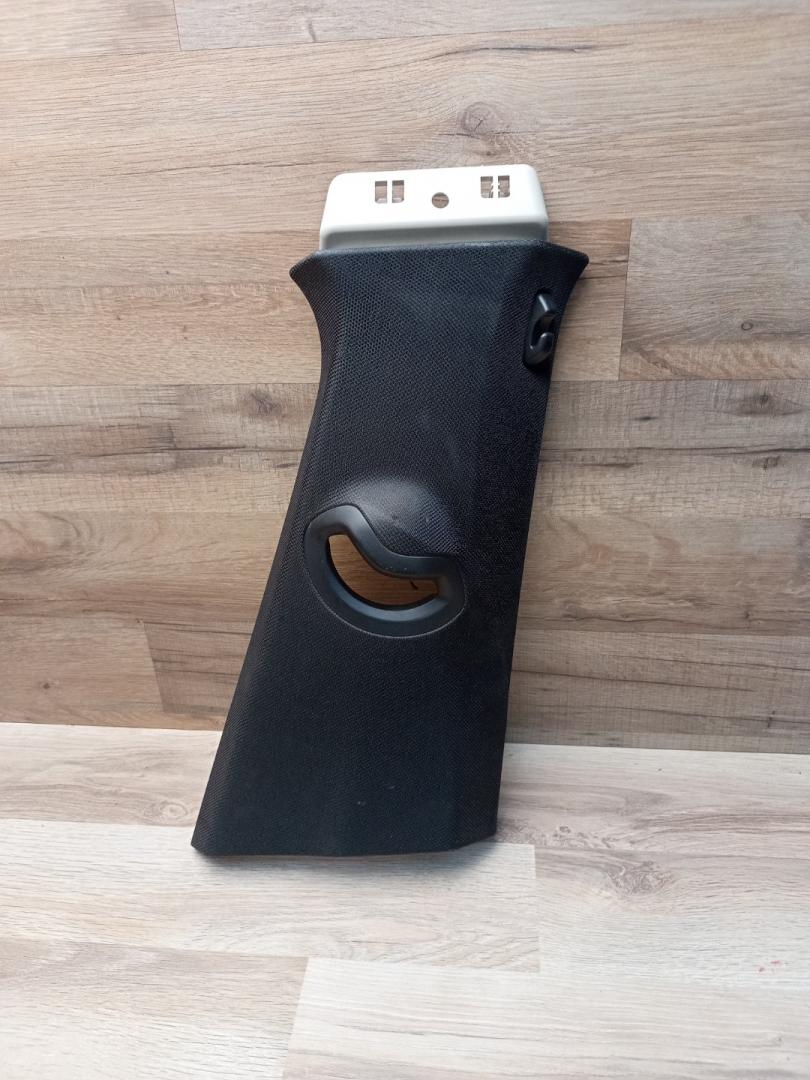 обшивка стойки BMW X5 G05 2021, 3.0 л., B58B30C, бензин, АКПП, sophisto-grau brillant metallic, внедорожник 5 дв., полный привод, 51439418734, 9418734, 5A0D9B8 - фото №1