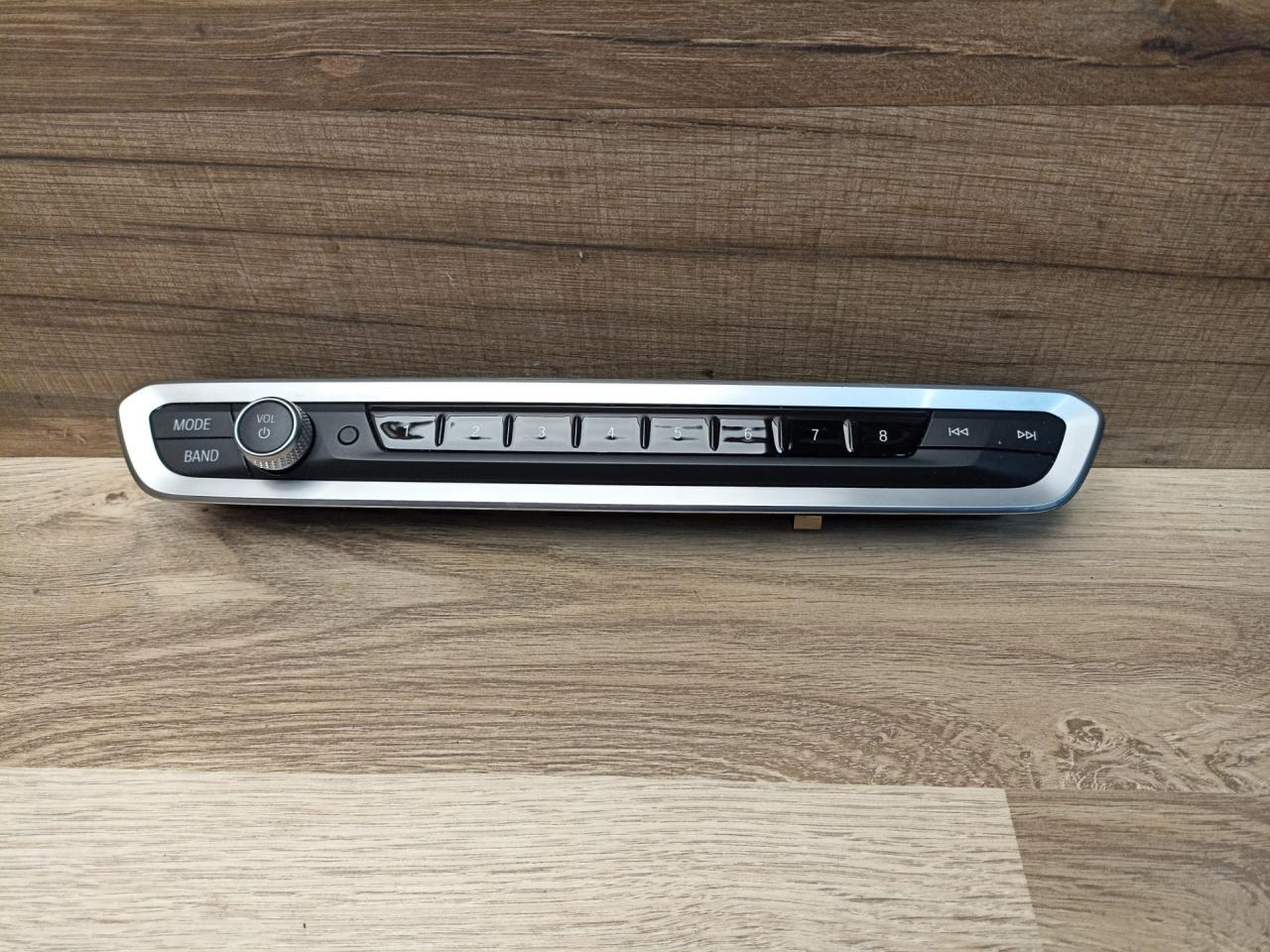 панель управления магнитолой BMW X5 G05 2021, 3.0 л., B58B30C, бензин, АКПП, sophisto-grau brillant metallic, внедорожник 5 дв., полный привод, 61317949328, 7949328 - фото №1