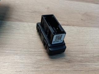 диагностический разъем BMW X5 G05 2021, 3.0 л., B58B30C, бензин, АКПП, sophisto-grau brillant metallic, внедорожник 5 дв., полный привод, 6807395, 61136807395