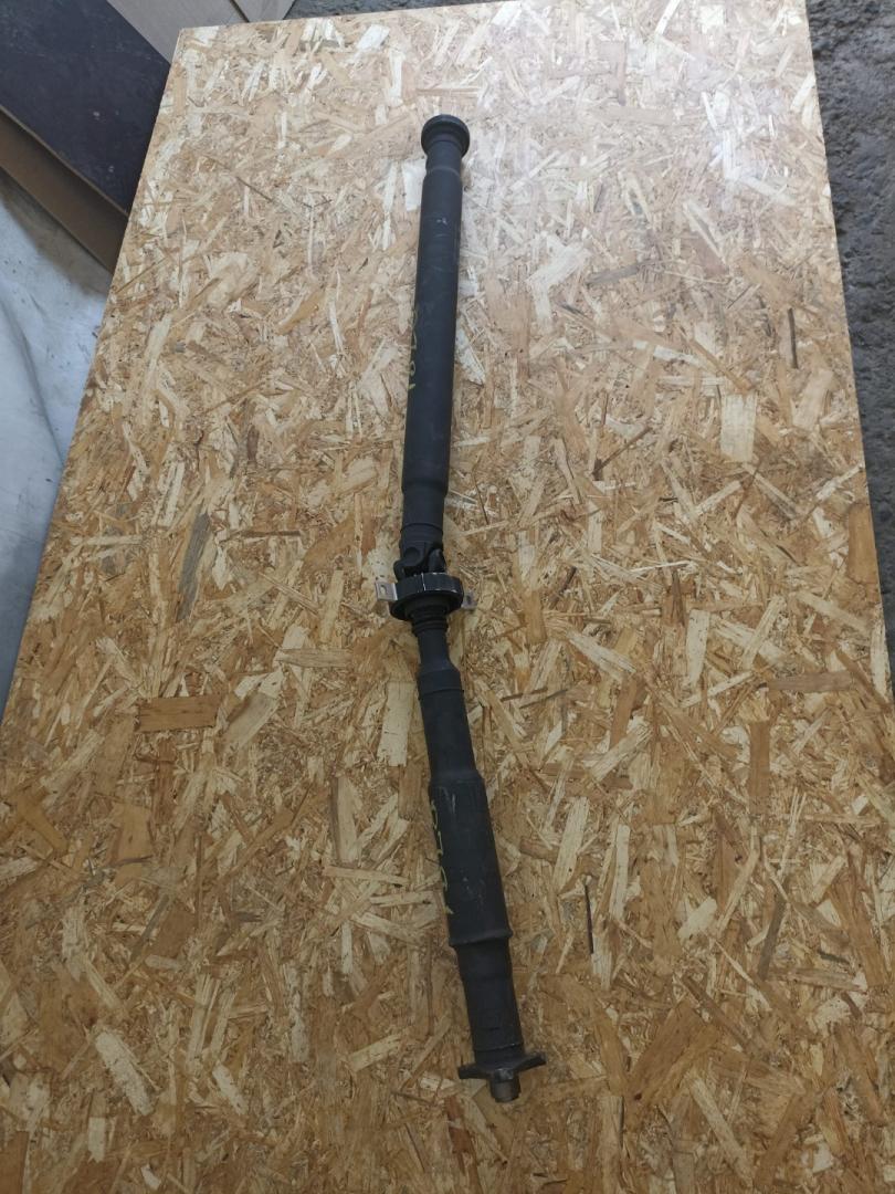 карданный вал BMW X7 G07 2021, 3.0 л., B58B30C, бензин, АКПП, a96 mineral-weiss metallic, внедорожник 5 дв., 8487413, 26108487413 - фото №1