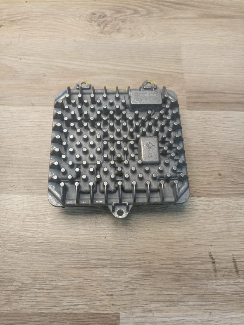 блок управления светом BMW 5 серия G30/G31 G30 2020, 2.0 л., B46 B20 B, бензин, АКПП, седан, задний привод, 8492687, 63118492687 - фото №1