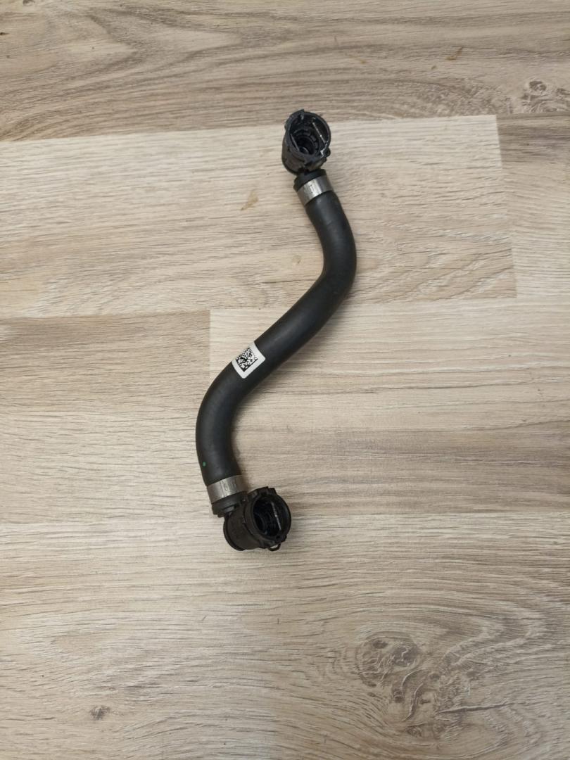 патрубок (трубопровод, шланг) BMW X7 G07 2021, 3.0 л., B58B30C, бензин, АКПП, a96 mineral-weiss metallic, внедорожник 5 дв., 17129797737, 9797737 - фото №1