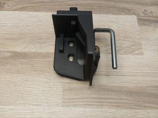 крепление шторки багажника правое BMW X3 G01 [рестайлинг] G01 2022, 3.0 л., B58B30B, бензин, phytonic-blau metallic, внедорожник 5 дв., 51477396582, 7396582