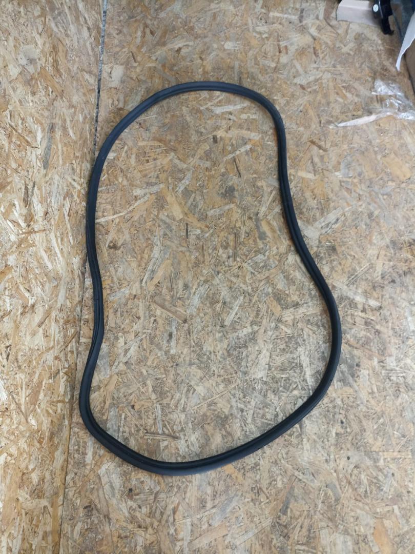 уплотнитель двери BMW X7 G07 2021, 3.0 л., B58B30C, бензин, АКПП, a96 mineral-weiss metallic, внедорожник 5 дв., 7428678, 51769465542, 9465542 - фото №1