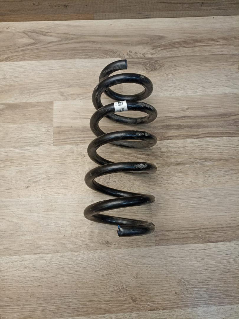 пружина передняя BMW X5 G05 2021, 3.0 л., B58B30C, бензин, АКПП, sophisto-grau brillant metallic, внедорожник 5 дв., полный привод, 31336889053, 6889053 - фото №1