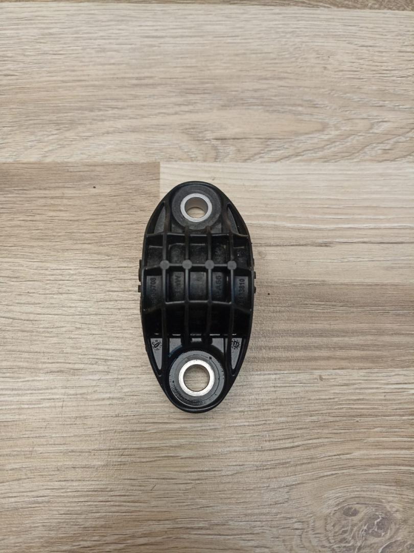 крепление стабилизатора / втулки стабилизатора BMW 3 серия G20 2019, 2.0 л., B46 B20 B, бензин, АКПП, mediterran-blau metallic, седан, полный привод, 33556865708, 6865708 - фото №1