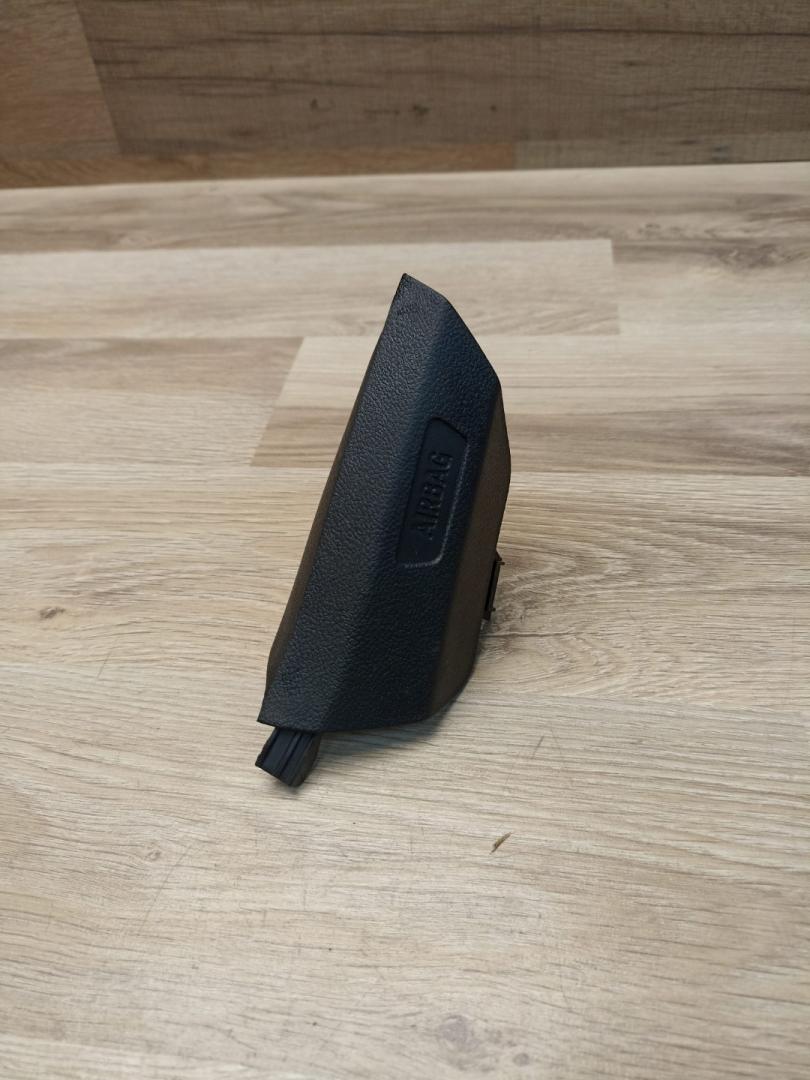 накладка на сиденье BMW X7 G07 2021, 3.0 л., B58B30C, бензин, АКПП, a96 mineral-weiss metallic, внедорожник 5 дв., 52208494765, 8494765, 52207488165, 7488165 - фото №1