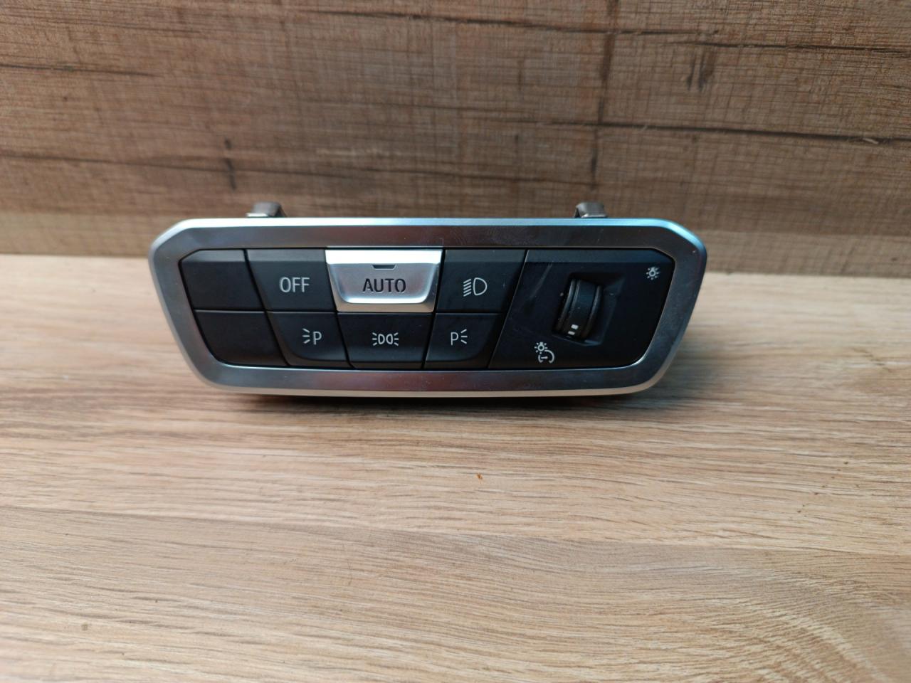 блок управления светом BMW 3 серия G20 2022, 2.0 л., B46 B20 B, бензин, АКПП, mineral-weiss metallic, седан, задний привод, 61315A16B17, 5A16B17 - фото №1