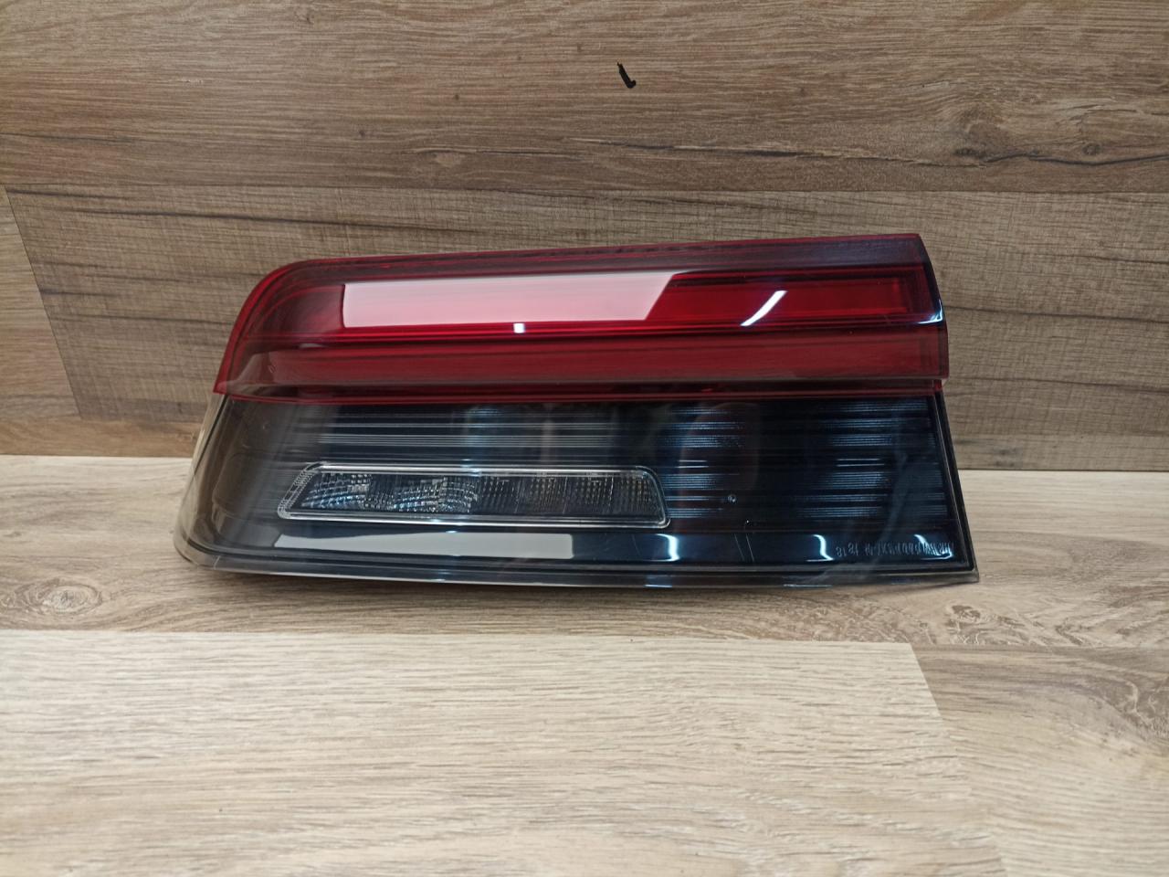 фонарь крышки багажника левый BMW 3 серия G20 2022, 2.0 л., B46 B20 B, бензин, АКПП, mineral-weiss metallic, седан, задний привод, 5A3BC95 - фото №1