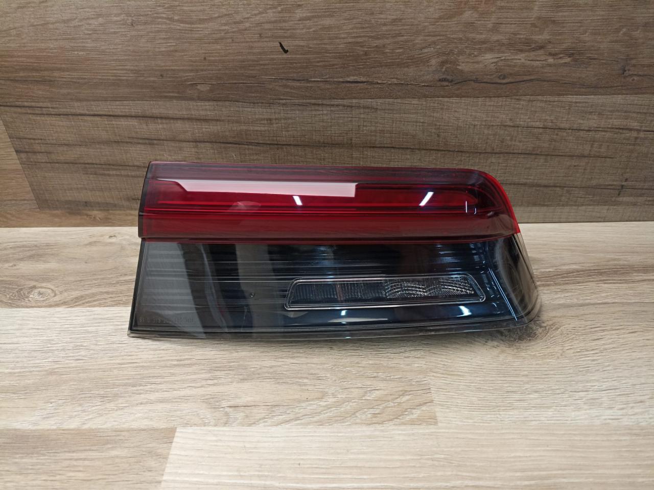 фонарь крышки багажника правый BMW 3 серия G20 2022, 2.0 л., B46 B20 B, бензин, АКПП, mineral-weiss metallic, седан, задний привод, 5A3BC96 - фото №1