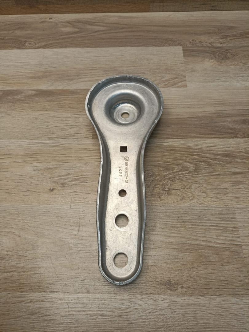 кронштейн (крепление) BMW 3 серия G20 2022, 2.0 л., B46 B20 B, бензин, АКПП, mineral-weiss metallic, седан, задний привод, 33306876802, 6876802 - фото №1