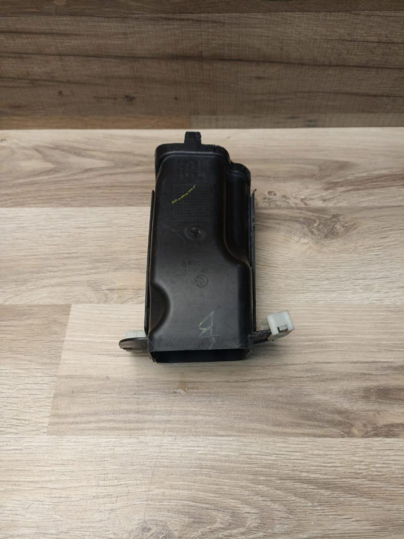 воздуховод тормозной левый BMW 3 серия G20 2022, 2.0 л., B46 B20 B, бензин, АКПП, mineral-weiss metallic, седан, задний привод, 51747422279, 7422279 - фото №1